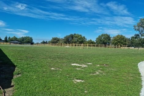 Photo of property in 3 Cherry Tree Place, Massey, Auckland, 0614