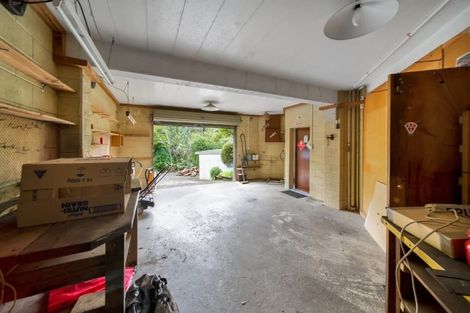 Photo of property in 22c Sequoia Grove, Merrilands, New Plymouth, 4312