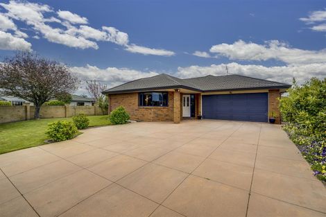 Photo of property in 2 Chelsea Drive, Taradale, Napier, 4112
