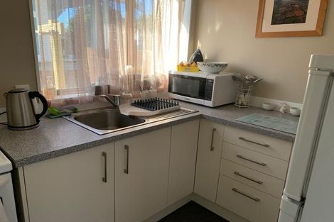 Photo of property in 3/49 Apu Crescent, Lyall Bay, Wellington, 6022