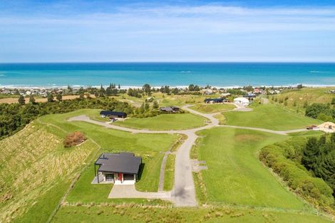 Photo of property in 9 Knoyle Road, Riversdale Beach, Masterton, 5872