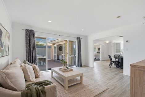 Photo of property in 50 Dickson Road, Papamoa Beach, Papamoa, 3118