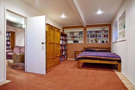 Photo of property in 24 Waitemata Road, Hauraki, Auckland, 0622