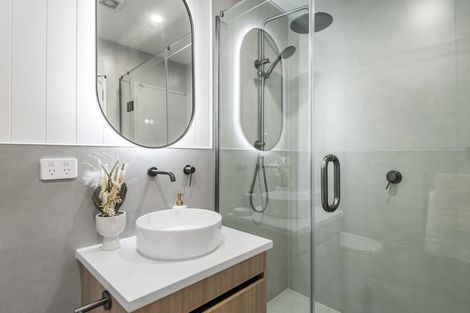 Photo of property in 16-18 Handley Avenue, Narrow Neck, Auckland, 0624