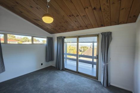 Photo of property in 75 Major Drive, Kelson, Lower Hutt, 5010