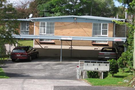Photo of property in 16 Porter Avenue, Te Atatu South, Auckland, 0610