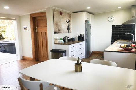 Photo of property in 9 Walsh Road, Westown, New Plymouth, 4310