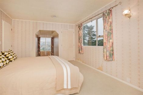 Photo of property in 95-97 Percy Dyett Drive, Karori, Wellington, 6012