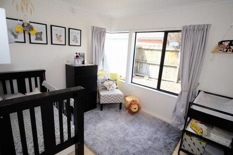 Photo of property in 8 Kalgan Place, Burswood, Auckland, 2013