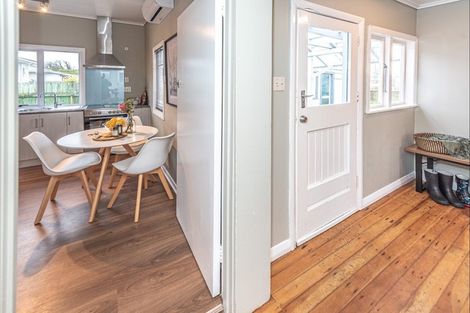 Photo of property in 141 Cornfoot Street, Castlecliff, Whanganui, 4501