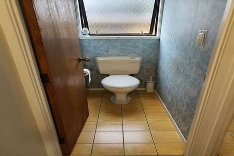 Photo of property in 2/1 Bamboo Grove, Kelston, Auckland, 0602