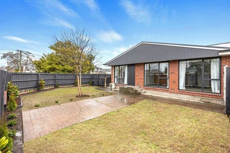 Photo of property in 39 Hills Road, Edgeware, Christchurch, 8013