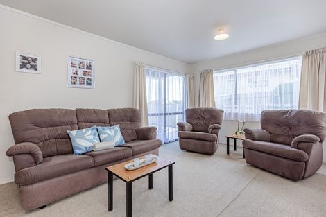 Photo of property in 8 Karyn Street, Castlecliff, Whanganui, 4501