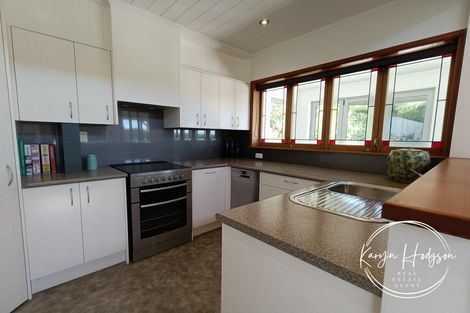 Photo of property in 12 Cliff Street, Pahi, Paparoa, 0571