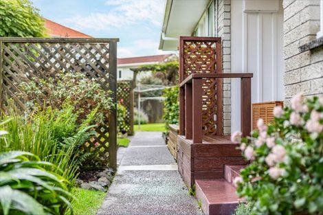 Photo of property in 8/238 Muritai Road, Eastbourne, Lower Hutt, 5013