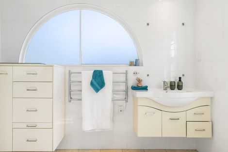 Photo of property in 112 Great South Road, Huntly, 3700