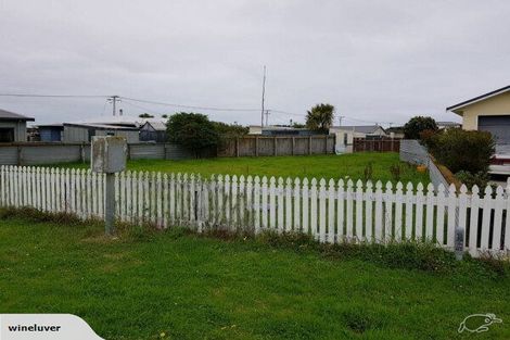 Photo of property in 52 Nash Parade, Foxton Beach, Foxton, 4815