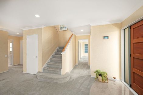 Photo of property in 2/2 Hobie Court, West Harbour, Auckland, 0618