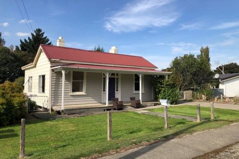 Photo of property in 42 King Street, Otautau, 9610