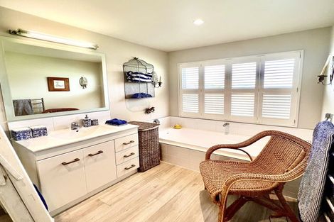 Photo of property in 1 Simeon Quay, Lyttelton, 8082