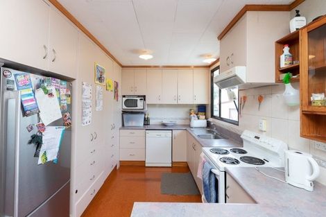 Photo of property in 64 Garland Drive, St Andrews, Hamilton, 3200