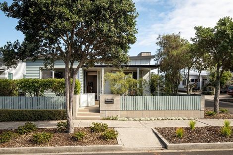 Photo of property in 10 Coprosma Close, Papamoa Beach, Papamoa, 3118