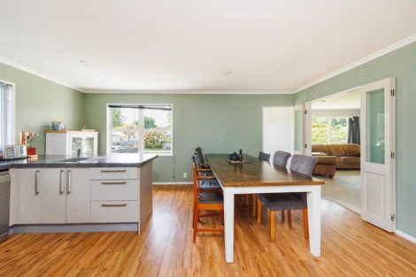 Photo of property in 14 Parkland Crescent, Terrace End, Palmerston North, 4410