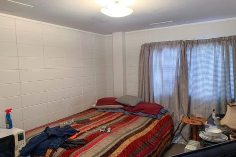 Photo of property in 2/4 Coronation Road, Glenfield, Auckland, 0627