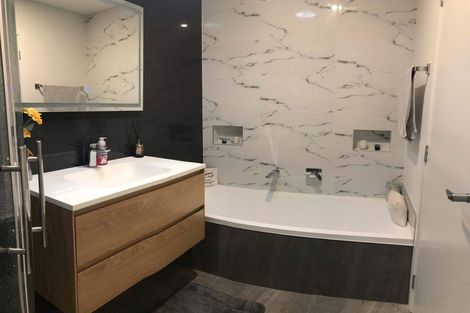 Photo of property in 9a Belvedere Crescent, Takaro, Palmerston North, 4412