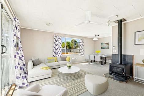 Photo of property in 56 Lavelle Road, Henderson, Auckland, 0612