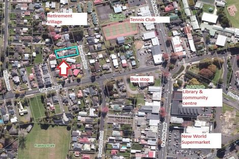 Photo of property in 6 Kaumatua Place, Te Atatu Peninsula, Auckland, 0610