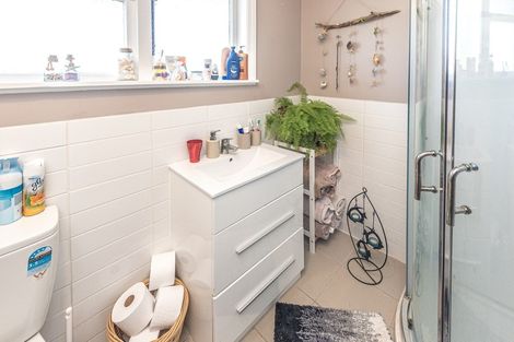 Photo of property in 51 Kowhai Street, Castlecliff, Whanganui, 4501