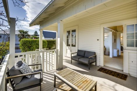 Photo of property in 18 Gladstone Road, Bluff Hill, Napier, 4110