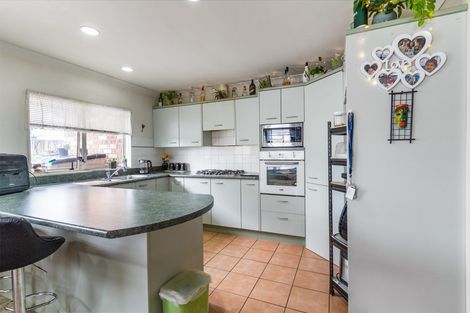 Photo of property in 2/83 Victoria Road, Papatoetoe, Auckland, 2025