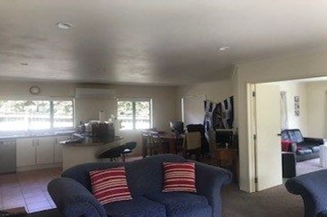 Photo of property in 28 Kinleith Way, Albany, Auckland, 0632