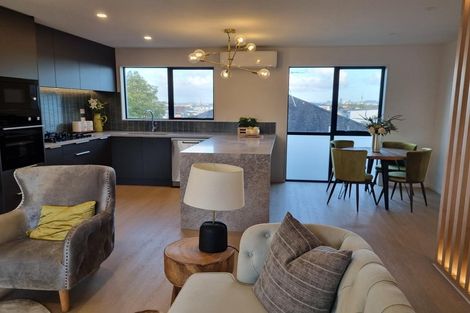 Photo of property in 1e Currey Crescent, Milford, Auckland, 0620