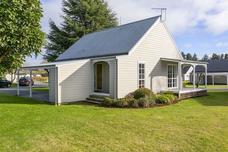 Photo of property in 9/30 Sorrento Drive, Rangatira Park, Taupo, 3330
