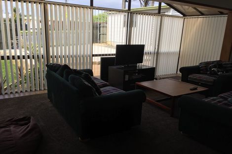 Photo of property in 94 Stanley Road, Glenfield, Auckland, 0629