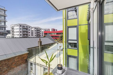 Photo of property in Dual Apartments, 306/142 Vivian Street, Te Aro, Wellington, 6011