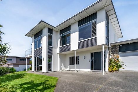 Photo of property in 18 Parkvue Drive, Bell Block, New Plymouth, 4312
