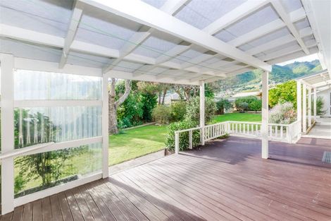 Photo of property in 9 Lesley Grove, Waikanae, 5036