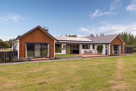 Photo of property in 8 Walford Way, Darfield, 7571