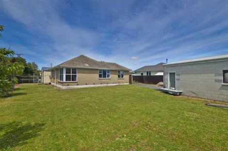 Photo of property in 25 Lambeth Crescent, Northcote, Christchurch, 8052