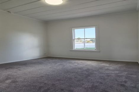 Photo of property in 1 Valentine Street, Papakura, 2110