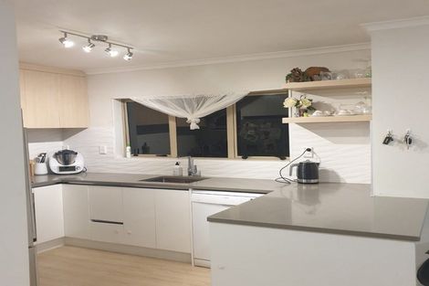 Photo of property in 5a Basra Drive, Henderson, Auckland, 0612