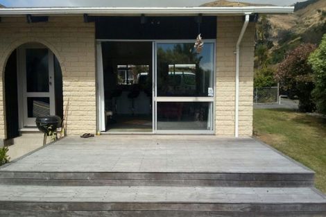 Photo of property in 33 Sumnervale Drive, Sumner, Christchurch, 8081