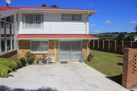 Photo of property in 29 Cypress Drive, Maungaraki, Lower Hutt, 5010