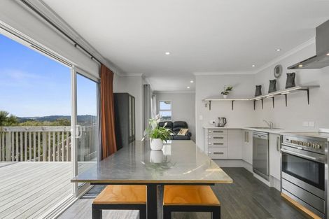 Photo of property in 11 Gavinike Place, Waimauku, 0812