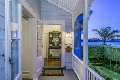 Photo of property in 28 Stanley Point Road, Stanley Point, Auckland, 0624