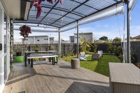 Photo of property in 1/11 Volta Place, Clendon Park, Auckland, 2103